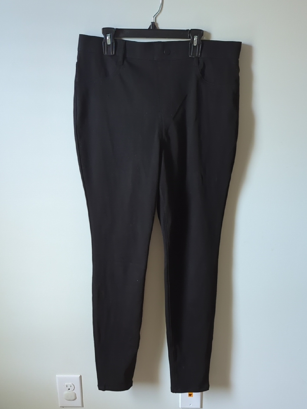 Time and Tru Black Stretch Leggings